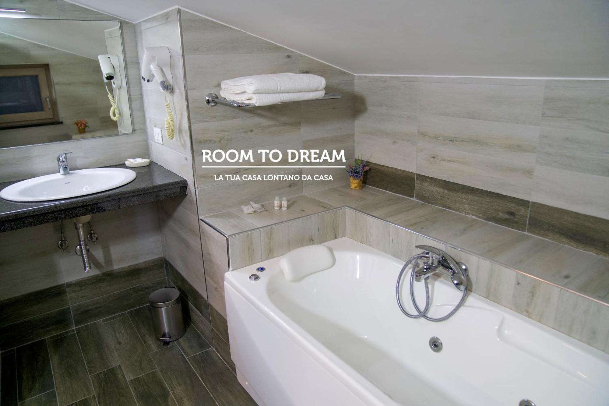 Room To Dream San Valentino Torio Exteriör bild
